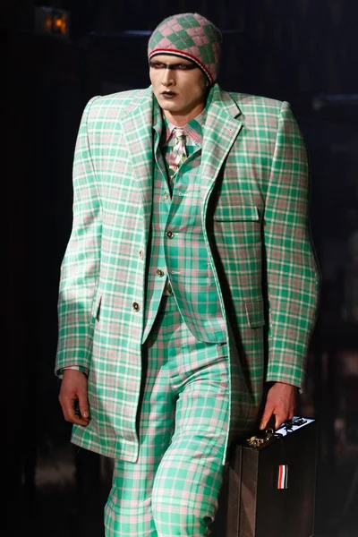 Look 91